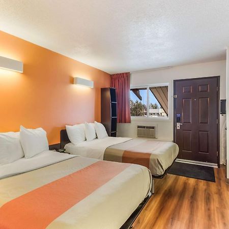 Motel 6-Lethbridge, Ab المظهر الخارجي الصورة